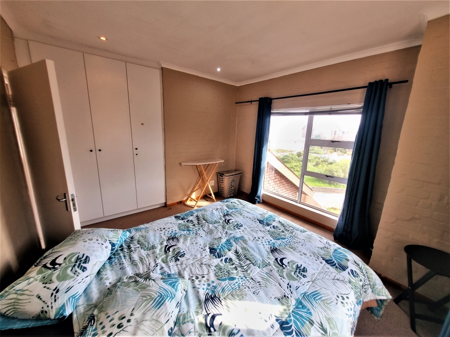 5 Bedroom Property for Sale in Bluewater Bay Western Cape